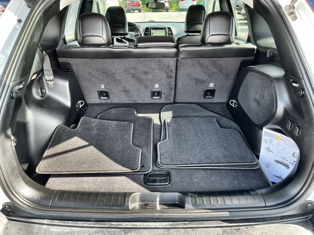 Used 2019 Jeep Cherokee Limited AWD/4WD image 21
