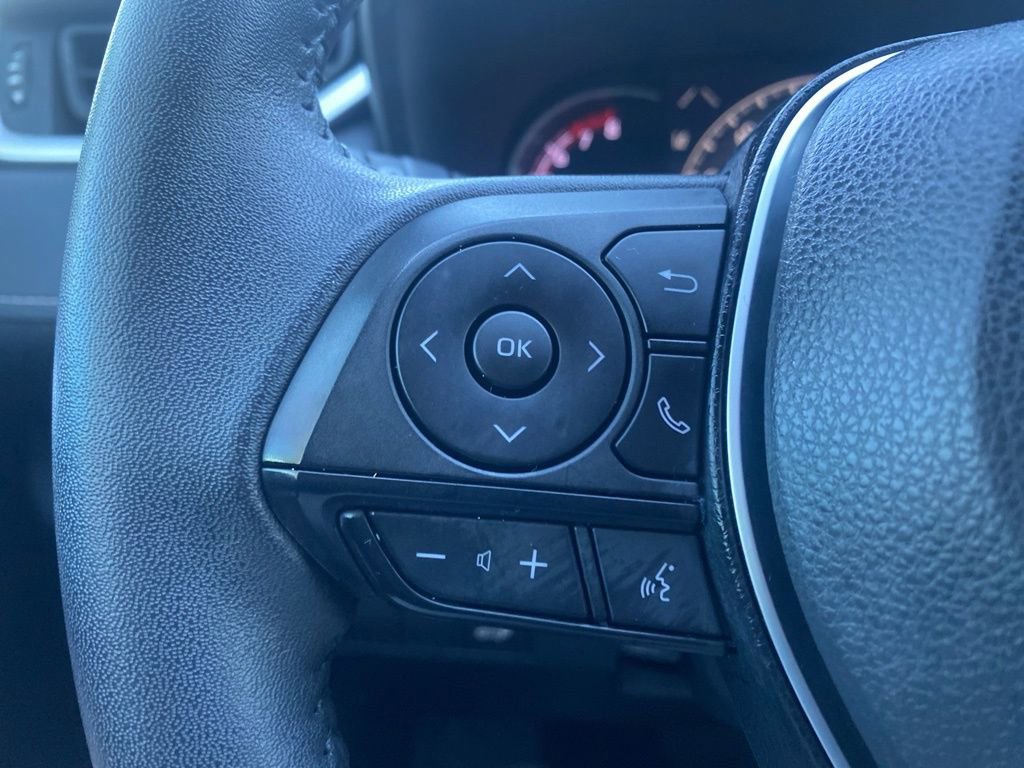 Used 2023 Toyota RAV4 XLE Premium image 17