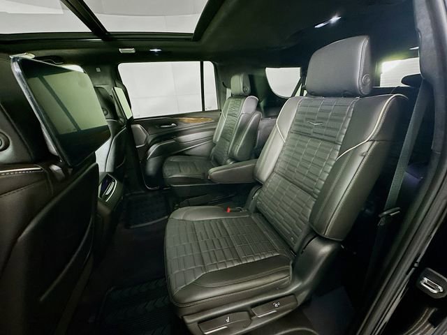 Certified 2023 Cadillac Escalade ESV Premium Luxury Platinum AWD/4WD image 26