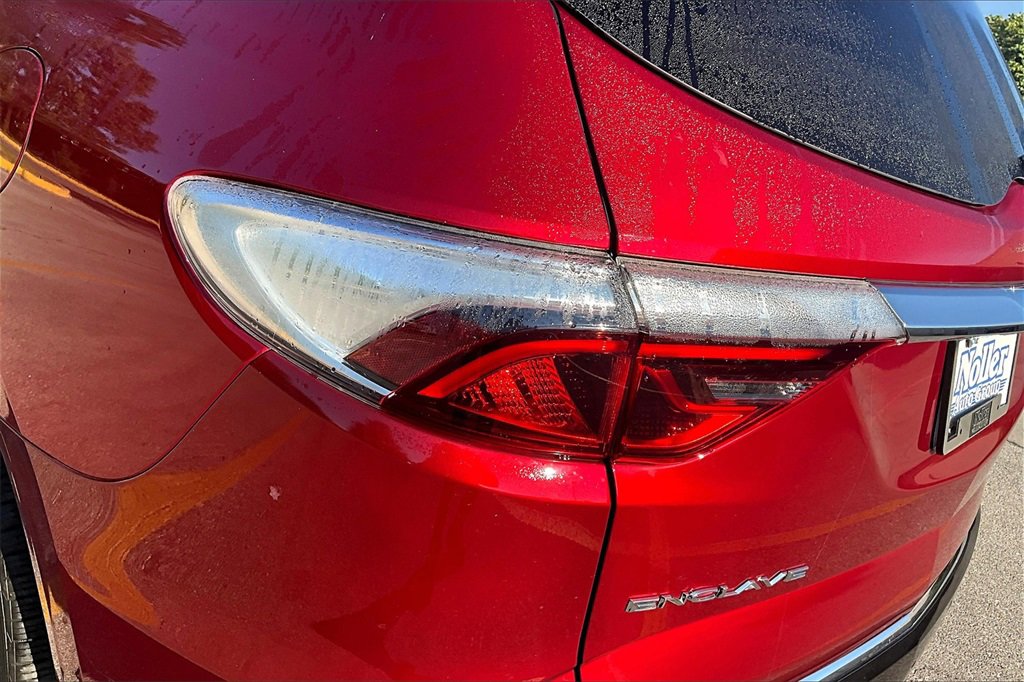 Used 2023 Buick Enclave Essence w/ Sport Touring Edition image 31