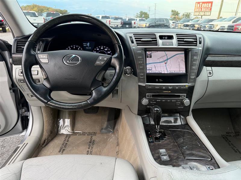 Used 2011 Lexus LS 460 SEDAN w/ Comfort Pkg image 25