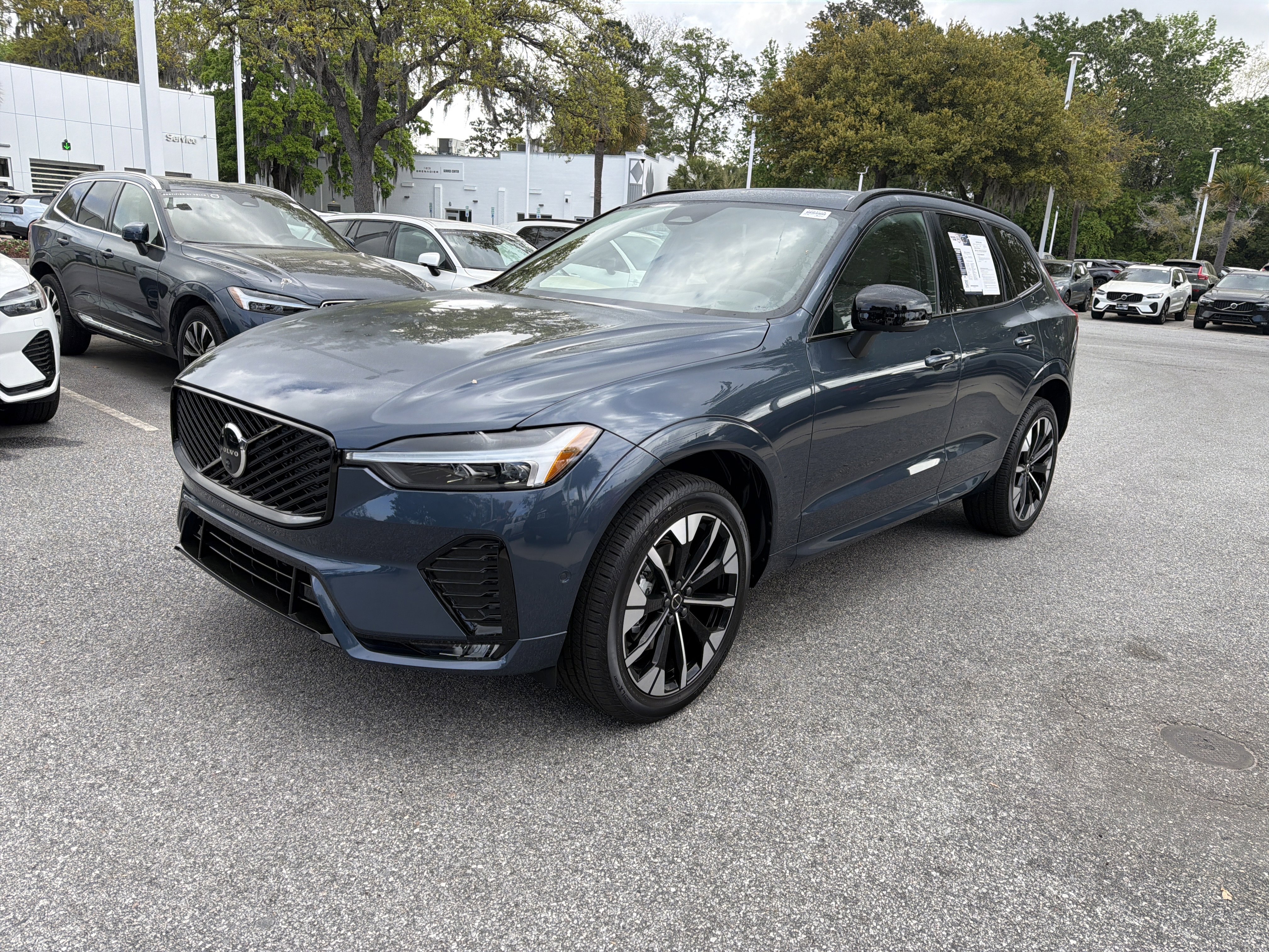 Used 2026 Volvo XC60 B5 Plus w/ Protection Package Premier image 40