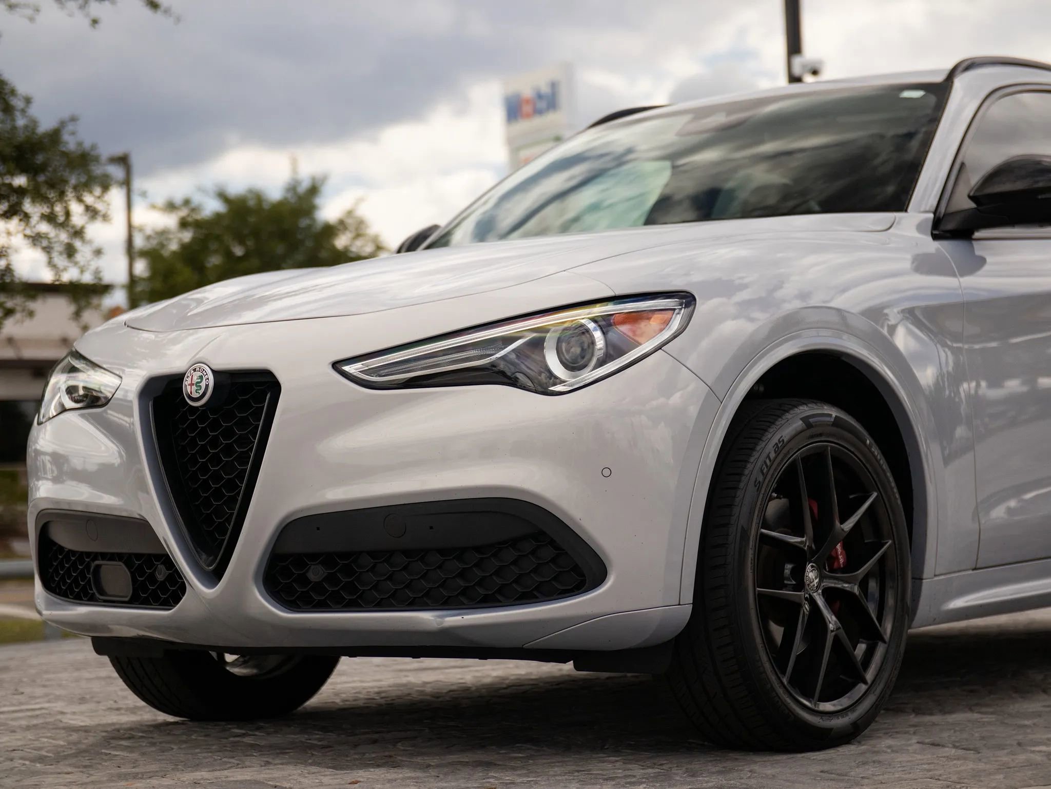 Used 2020 Alfa Romeo Stelvio Sport w/ Quick Order Package 22K Sport RWD image 5