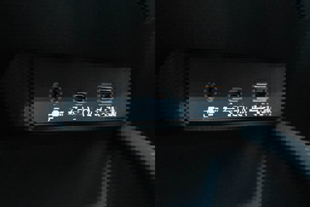 Used 2025 Subaru Forester Touring w/ Popular Package - Touring AWD/4WD image 29