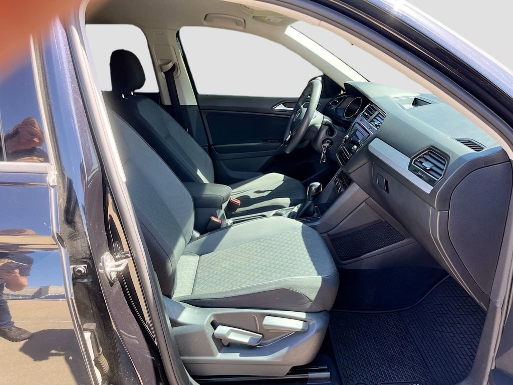 Used 2018 Volkswagen Tiguan S image 28