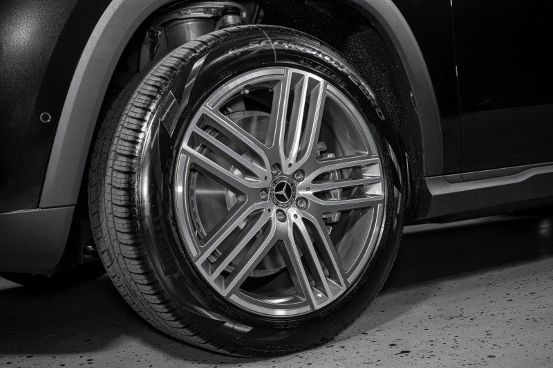 New 2026 Mercedes-Benz GLS 450 4MATIC image 30