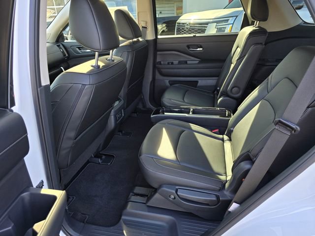 New 2026 Nissan Pathfinder SL image 13