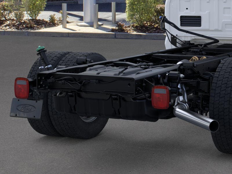 New 2026 Ford F550 4x4 Crew Cab image 21