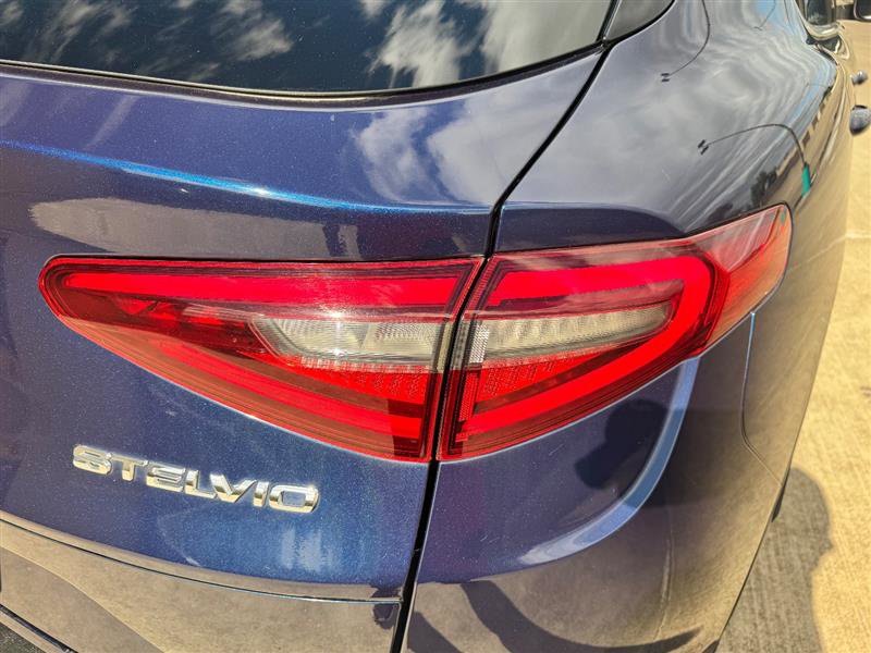 Used 2018 Alfa Romeo Stelvio Sport w/ Cold Weather Package image 18