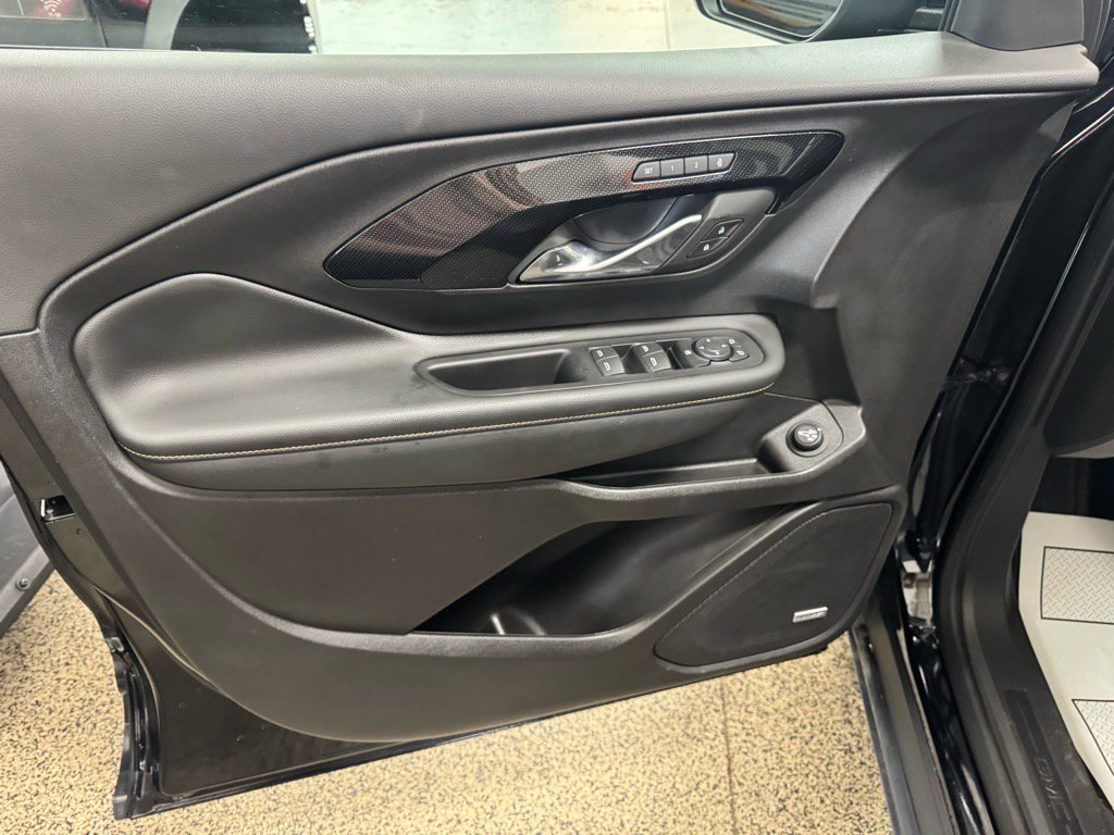 Used 2024 GMC Terrain AT4 w/ Infotainment Package II image 17