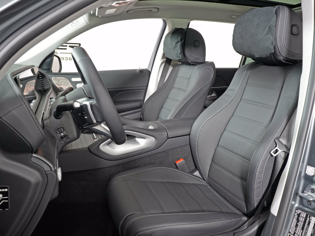Certified 2026 Mercedes-Benz GLS 450 4MATIC image 10