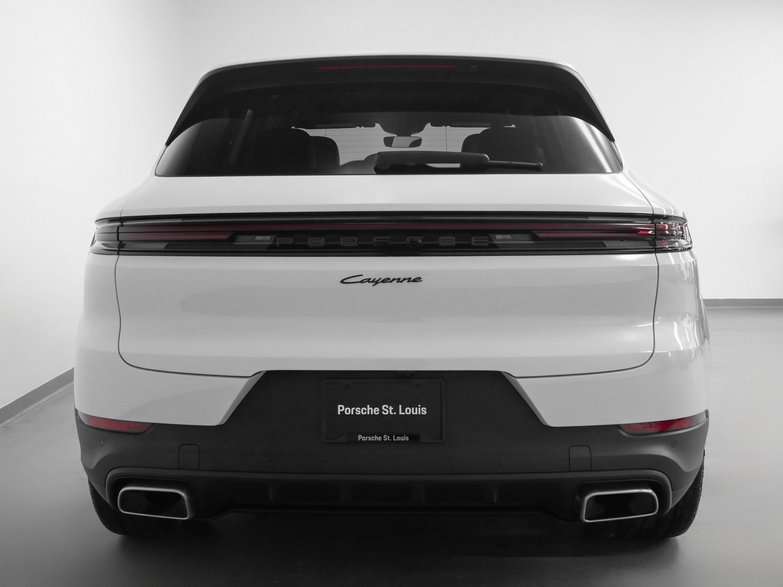 Used 2025 Porsche Cayenne image 9