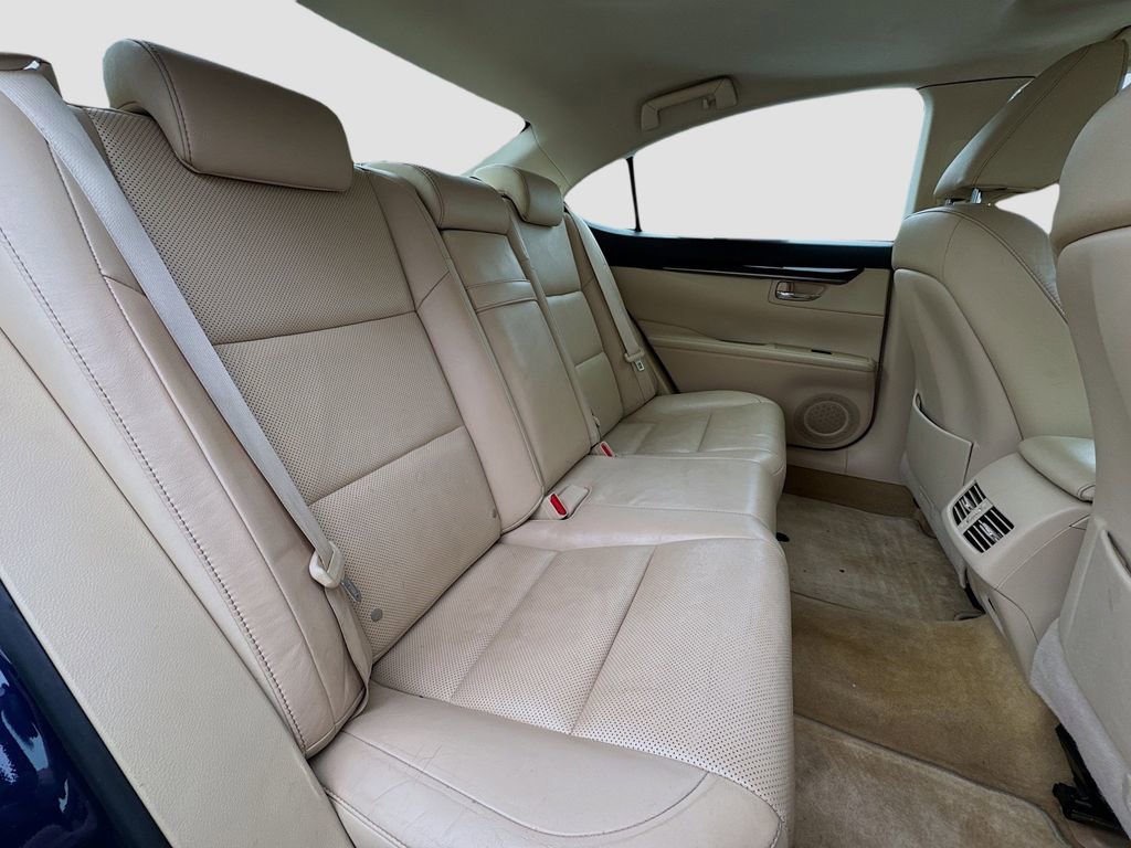 Used 2015 Lexus ES 350 w/ Luxury Package FWD image 23