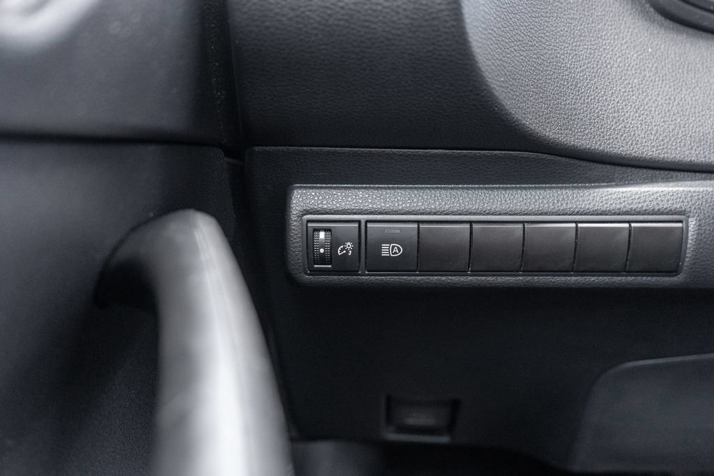 Used 2024 Toyota Corolla LE FWD image 20
