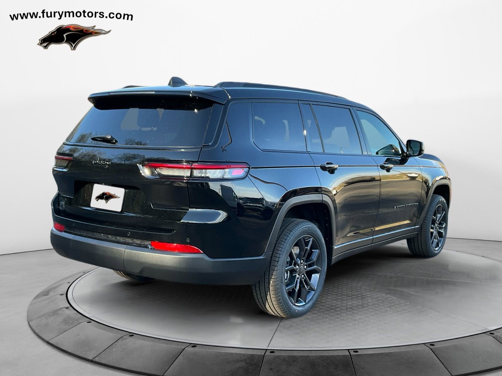 New 2025 Jeep Grand Cherokee L Limited w/ Trailer Tow Package image 3
