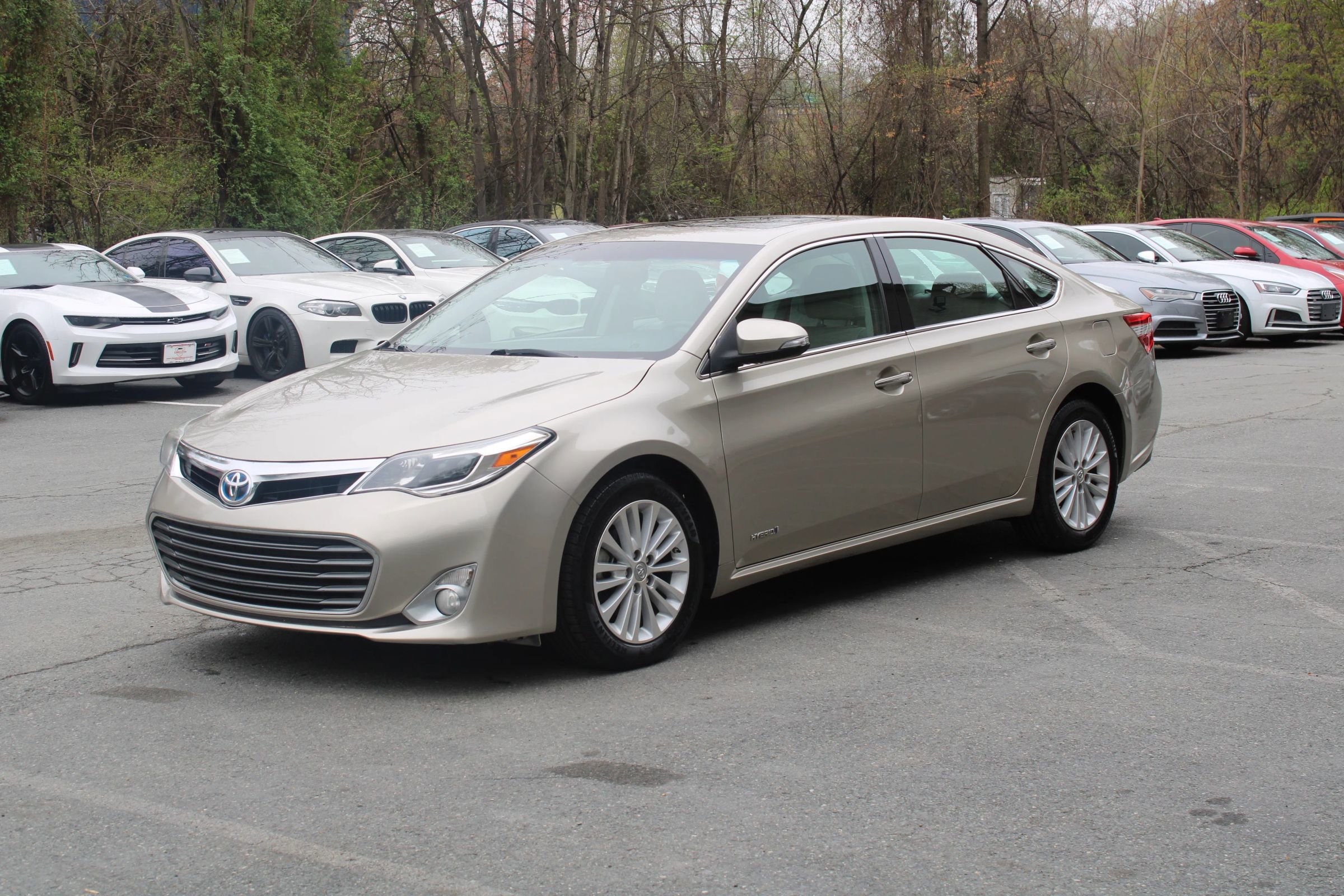 Used 2015 Toyota Avalon XLE Touring image 3