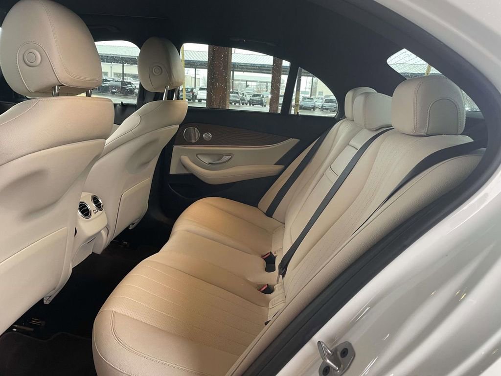 Used 2022 Mercedes-Benz E 350 Sedan image 11
