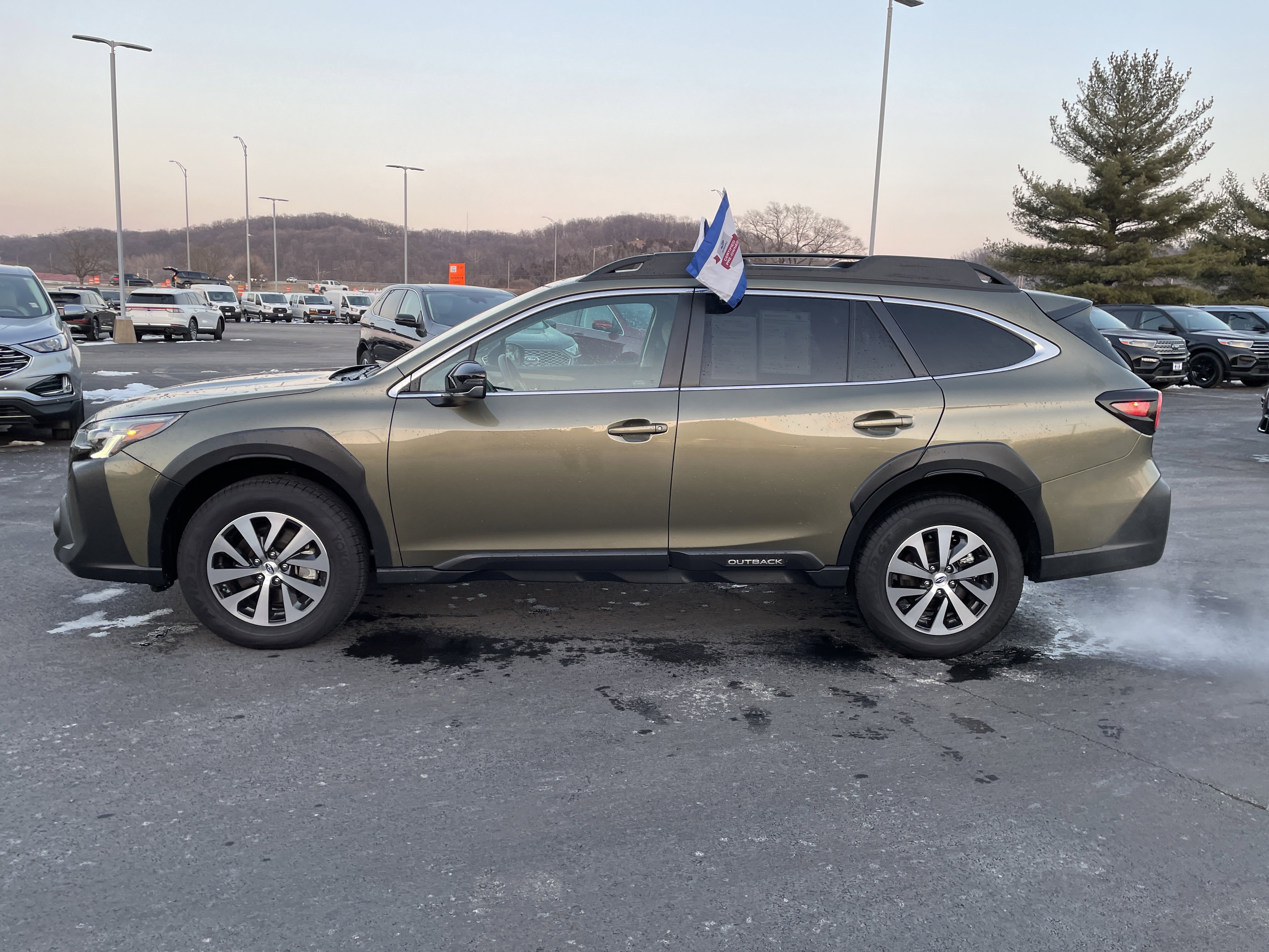 Certified 2025 Subaru Outback Premium image 2