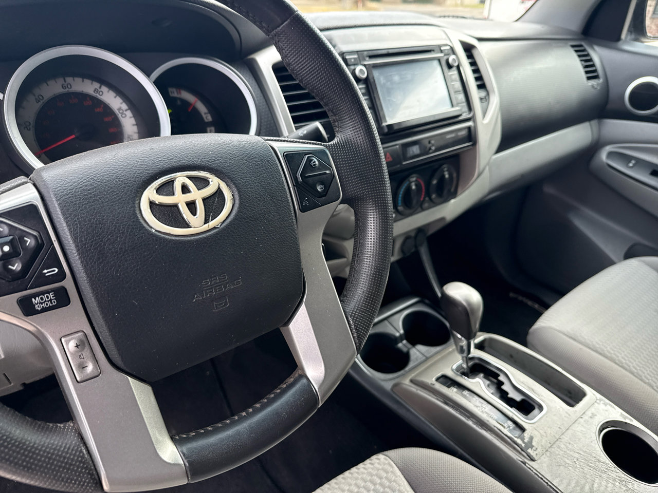 Used 2014 Toyota Tacoma 4x4 Double Cab w/ SR5 Package image 26