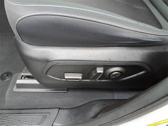 Used 2023 Jeep Grand Cherokee L Laredo image 12