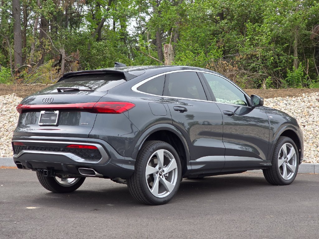 Used 2025 Audi Q5 Premium Plus w/ Premium Plus AWD/4WD image 28