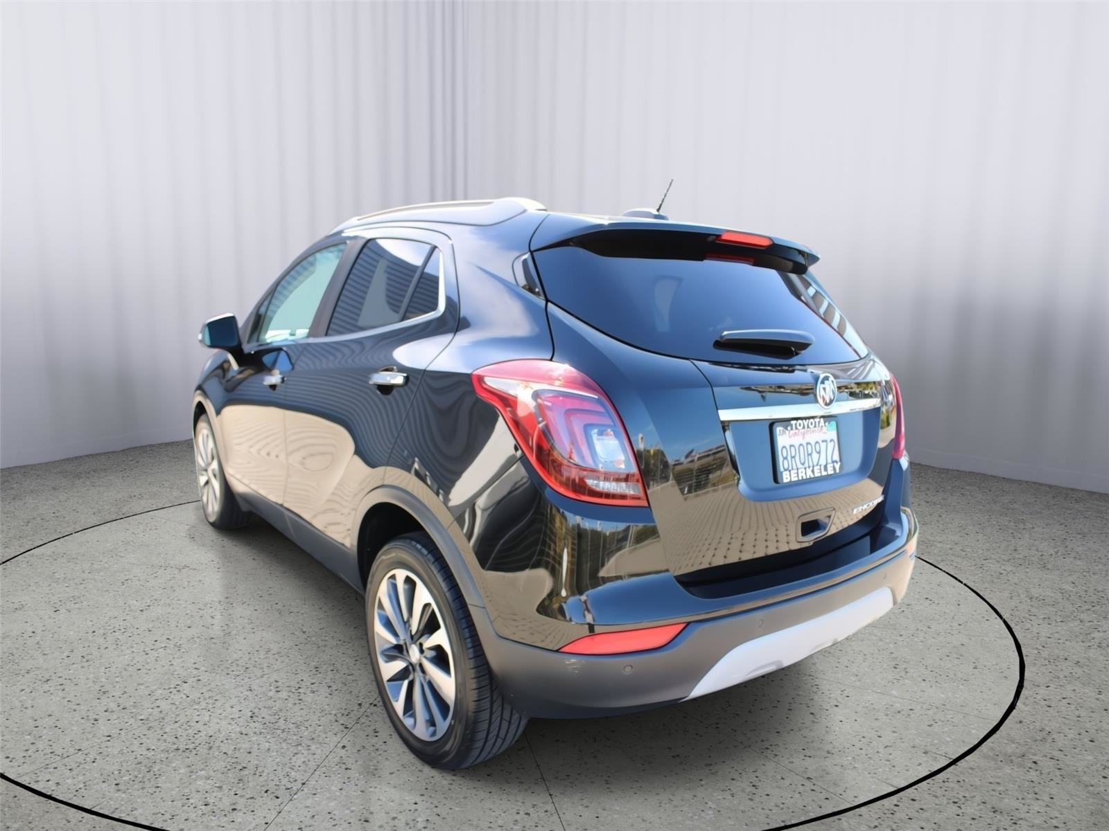 Used 2019 Buick Encore Essence w/ Safety Package II FWD image 6