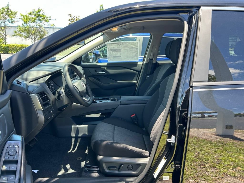 New 2026 Nissan Rogue SV AWD/4WD image 16