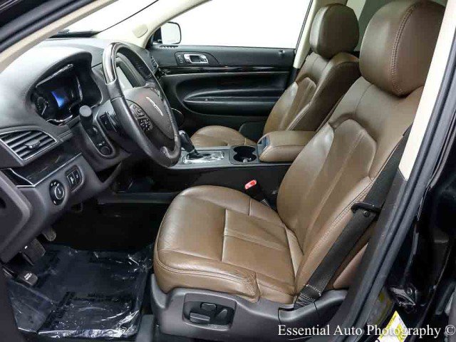Used 2018 Lincoln MKT AWD w/ Driver Technology Package image 11