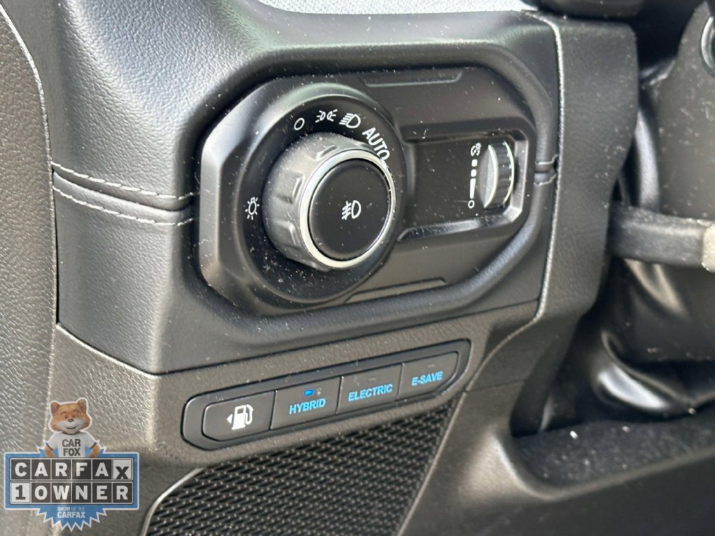 Used 2024 Jeep Wrangler Unlimited Sahara w/ Technology Group AWD/4WD image 20