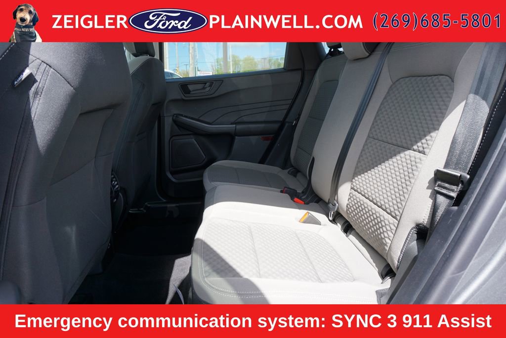 Used 2022 Ford Escape SE w/ Cold Weather Package AWD/4WD image 11
