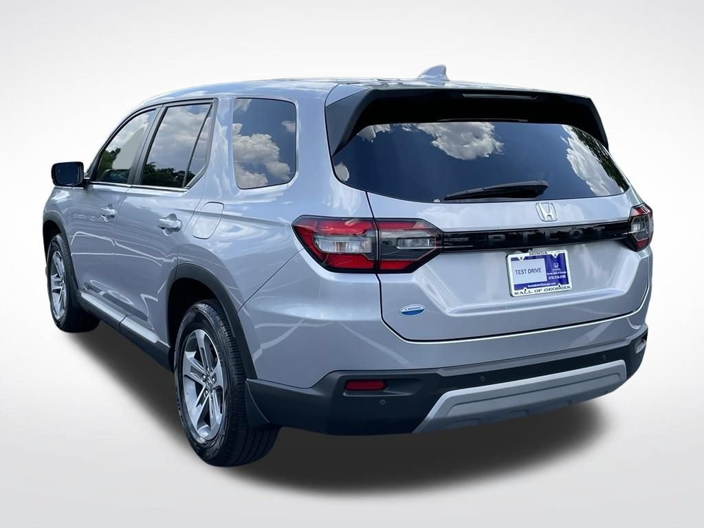 Certified 2025 Honda Pilot EX-L image 4