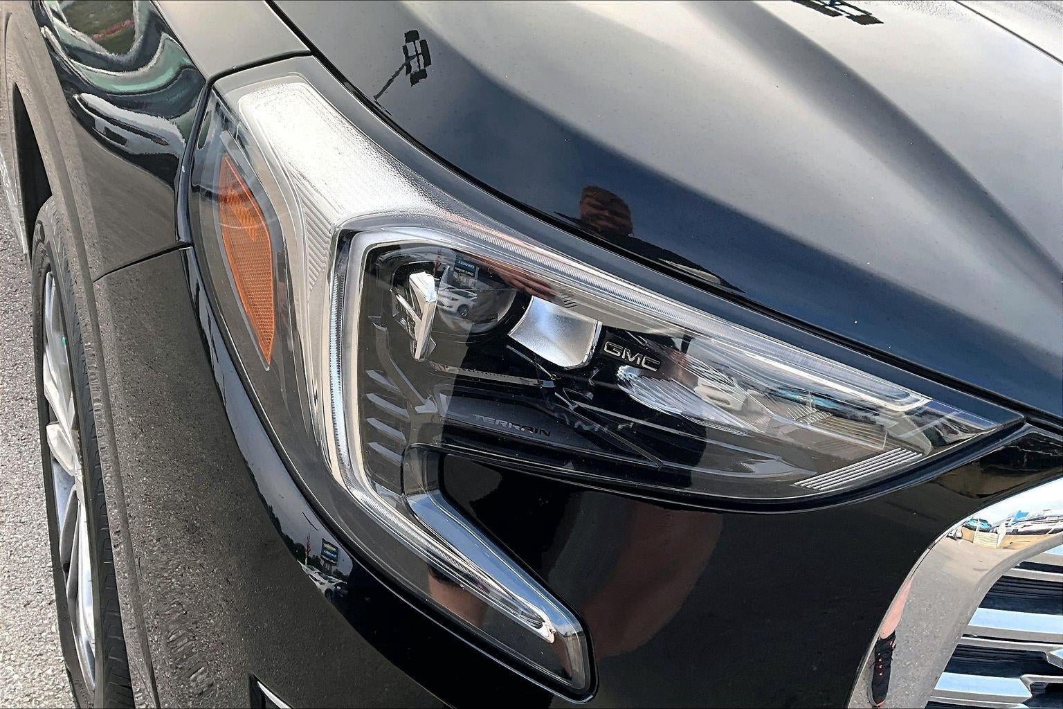 Used 2020 GMC Terrain Denali w/ Denali Premium Package AWD/4WD image 25