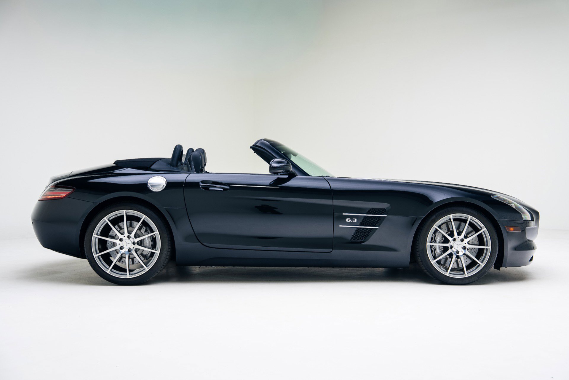 Used 2012 Mercedes-Benz SLS AMG image 3