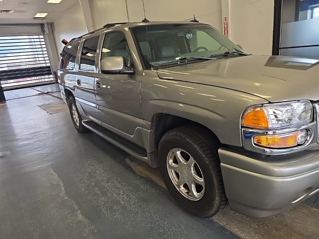 Used 2003 GMC Yukon XL Denali AWD/4WD image 1