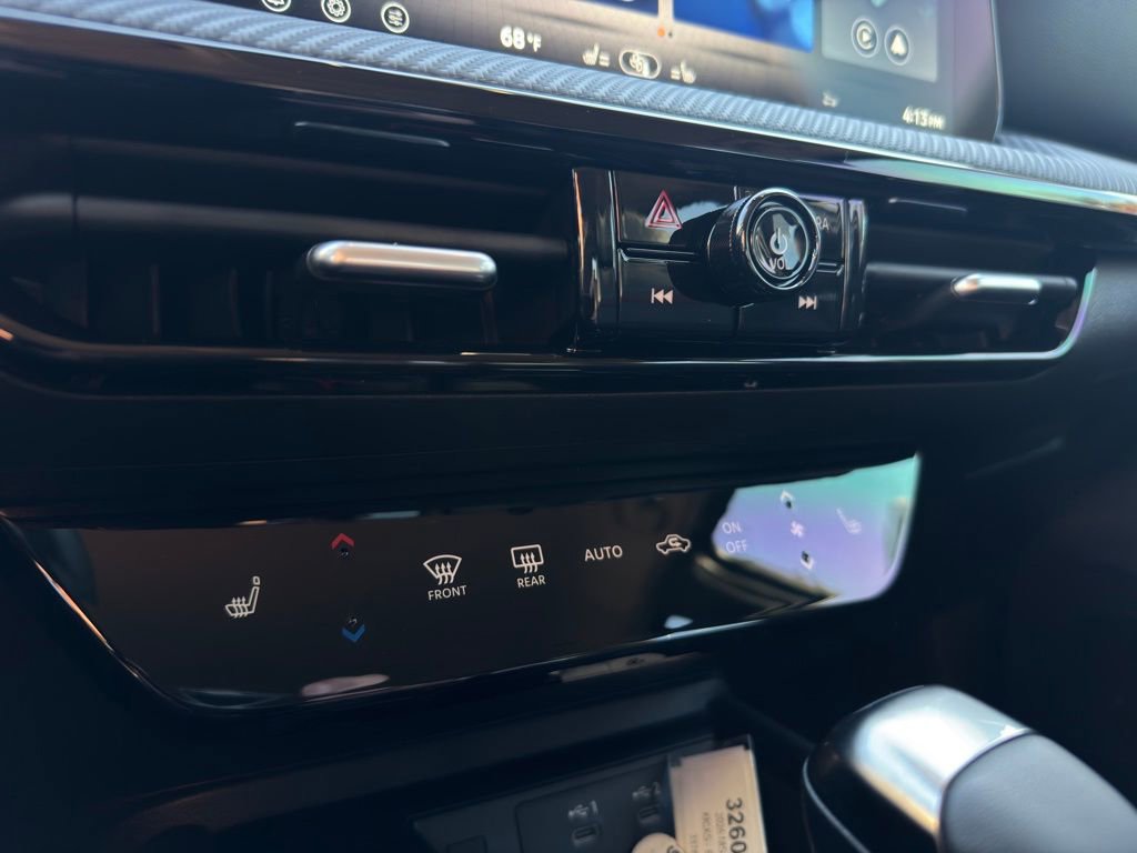 New 2026 Nissan Kicks SR w/ Interior Electronics Package image 23