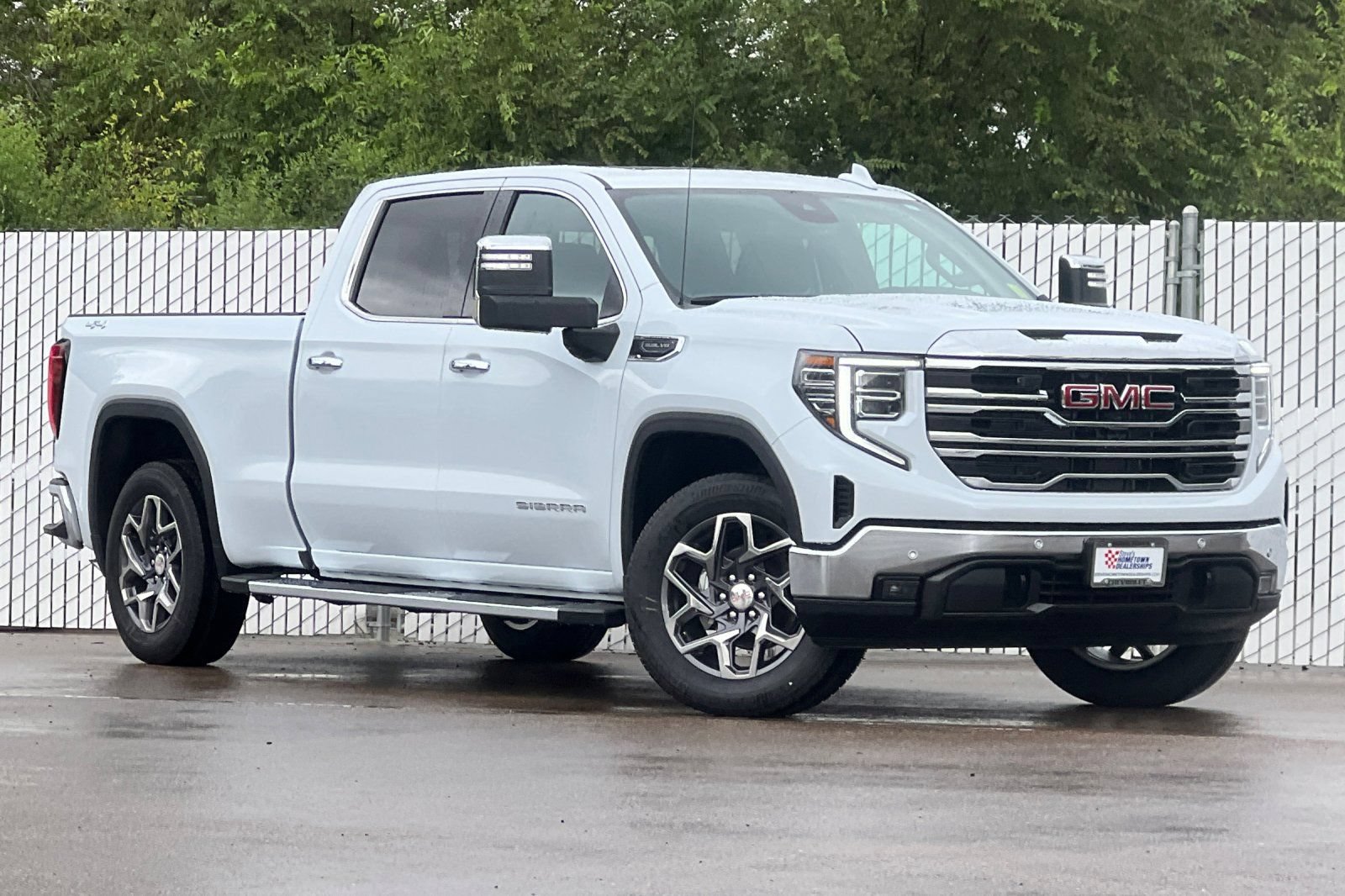New 2026 GMC Sierra 1500 SLT w/ SLT Premium Plus Package AWD/4WD image 2