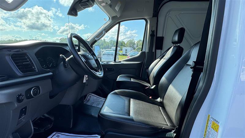 Used 2023 Ford E-Transit Medium Roof RWD image 30