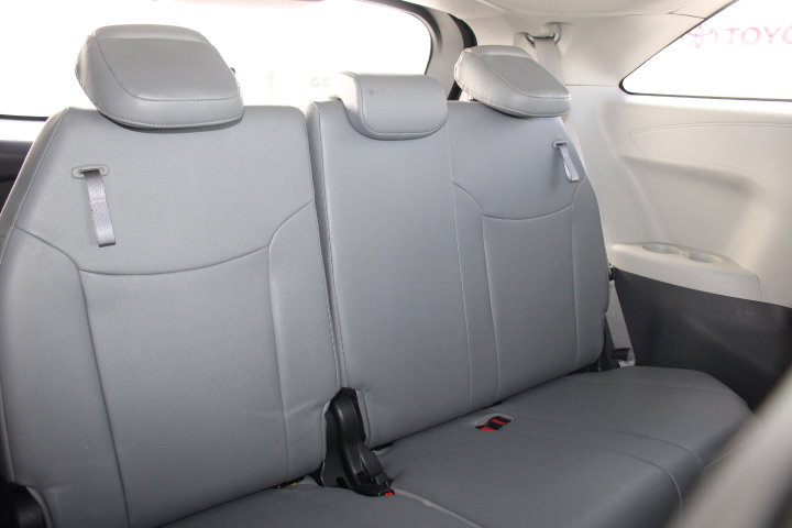 Certified 2024 Toyota Sienna XLE image 17