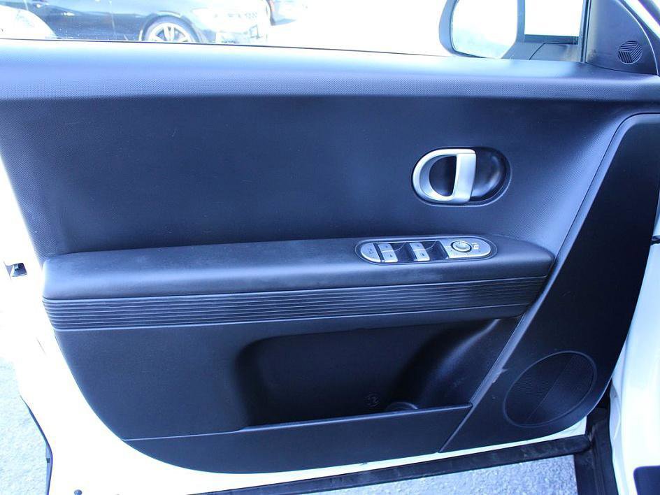 Used 2022 Hyundai Ioniq 5 SE w/ Cargo Package image 9