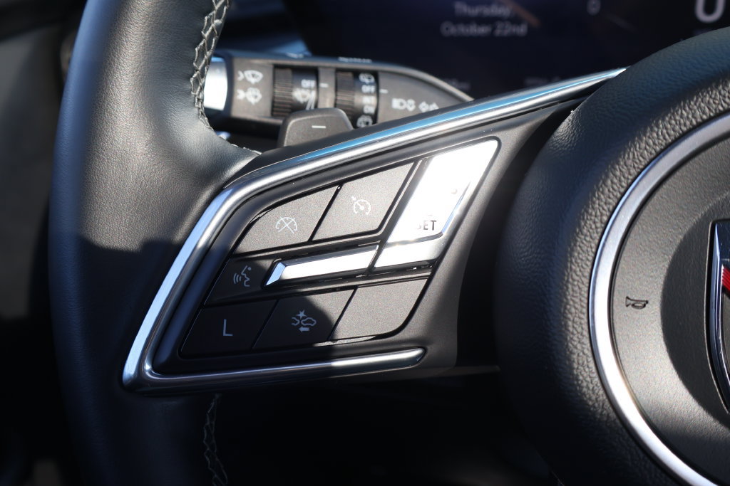 Used 2025 Buick Enclave Sport Touring w/ Power Package FWD image 19