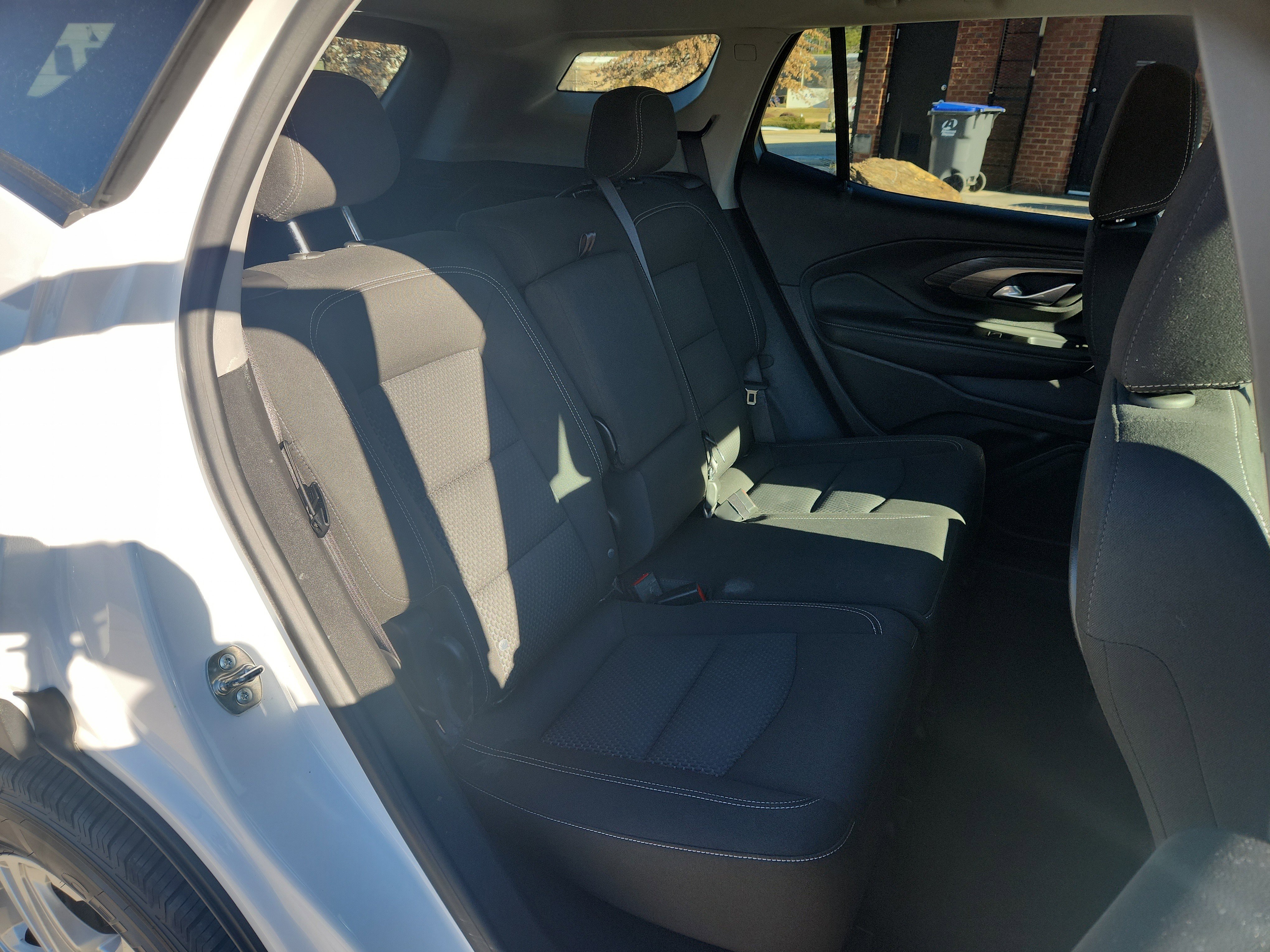 Used 2024 GMC Terrain SLE image 39