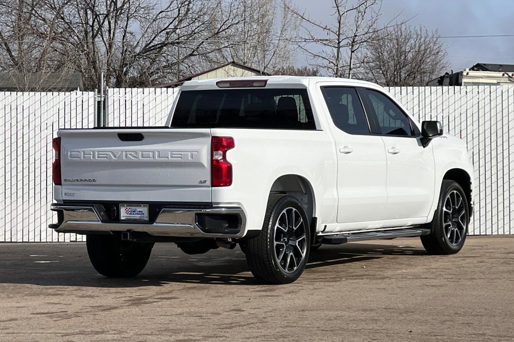 Used 2021 Chevrolet Silverado 1500 LT image 4