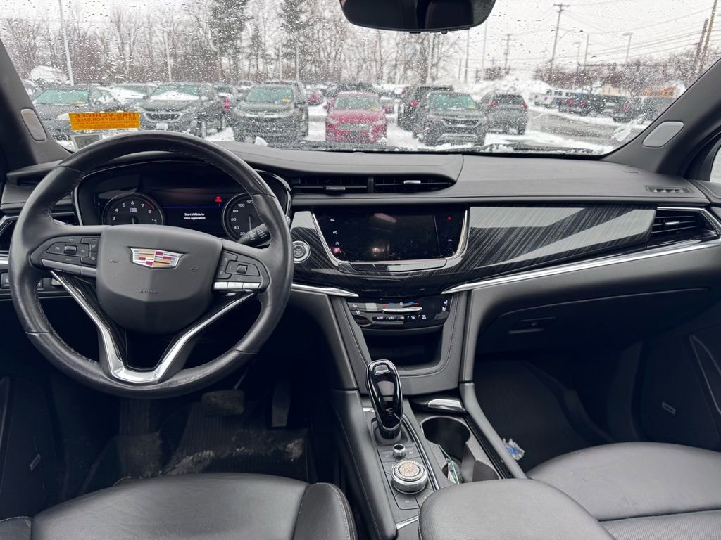 Used 2023 Cadillac XT6 Premium Luxury w/ Technology Package image 8