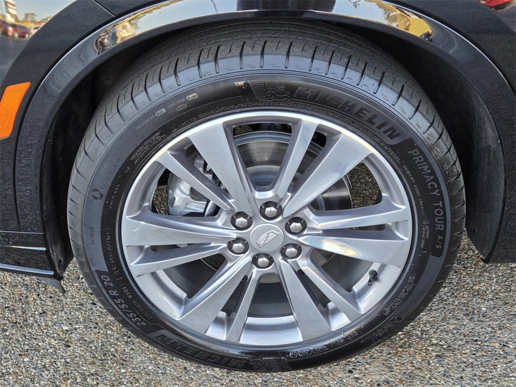 Used 2025 Cadillac XT6 Premium Luxury image 13