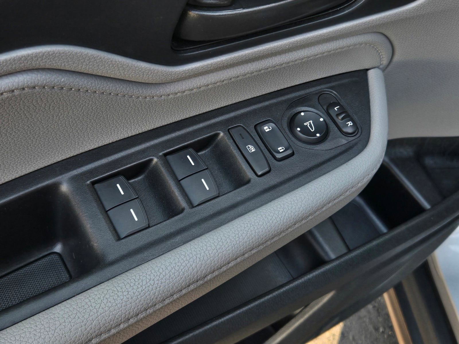 Used 2024 Honda Odyssey EX-L image 10