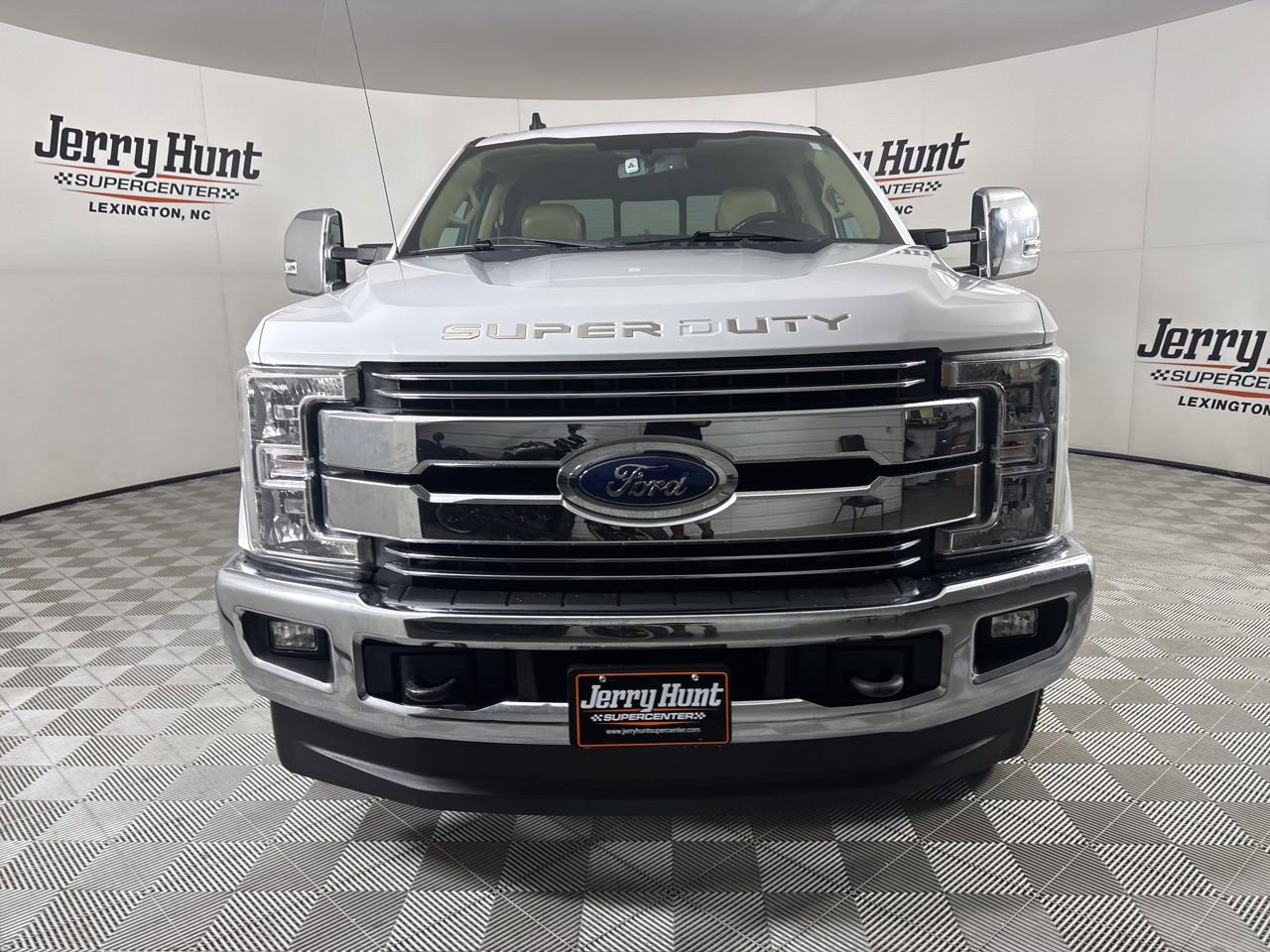 Used 2019 Ford F250 Lariat w/ Lariat Value Package image 2