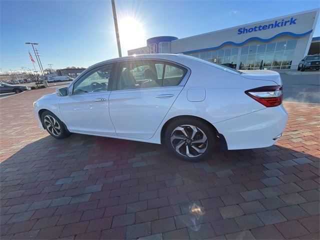 Used 2016 Honda Accord EX-L image 11