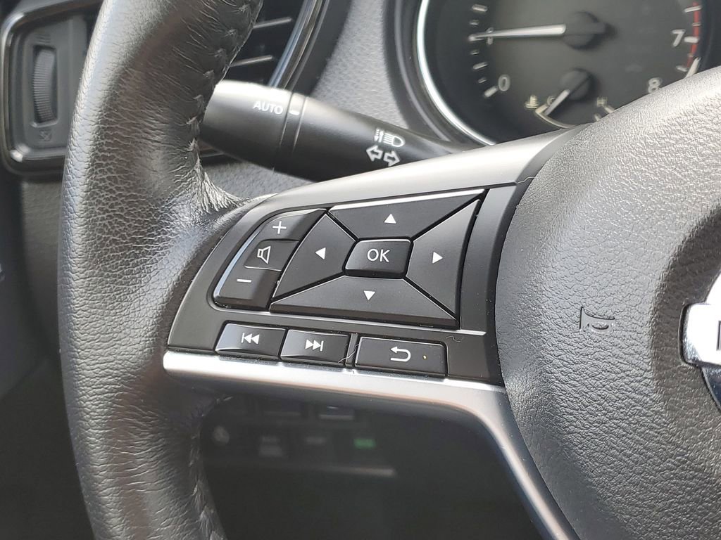 Used 2019 Nissan Rogue SV w/ Premium Package AWD/4WD image 13