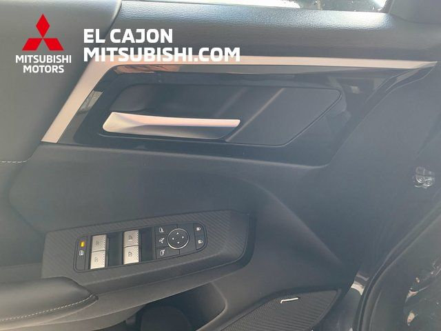 New 2026 Mitsubishi Outlander SE AWD/4WD image 10