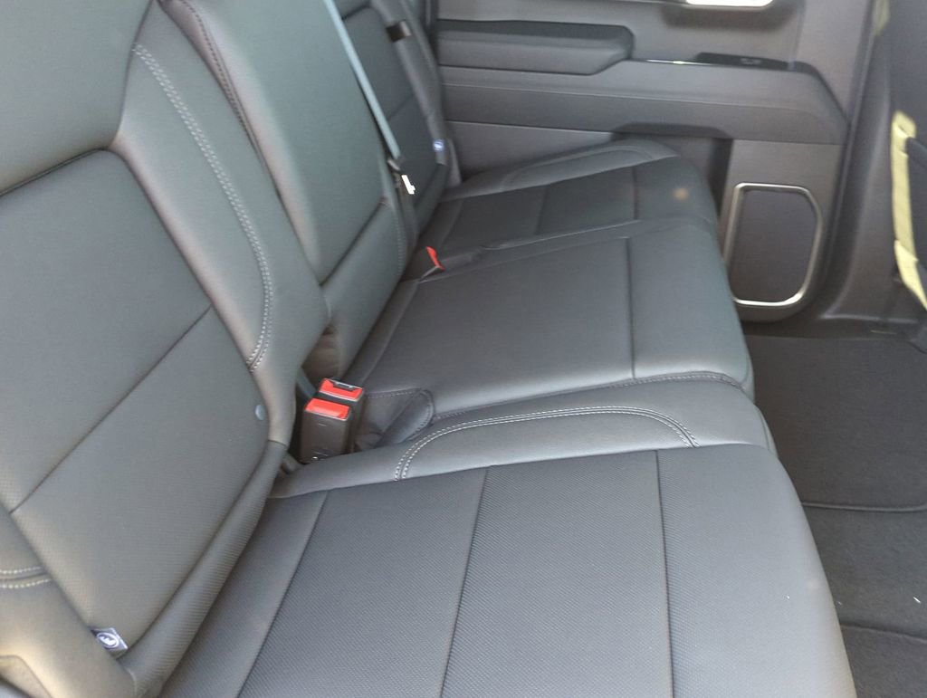 Used 2026 GMC Sierra 1500 SLT AWD/4WD image 25